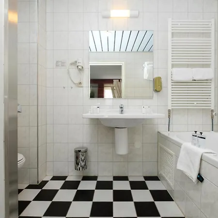 De Schildkamp 4*
